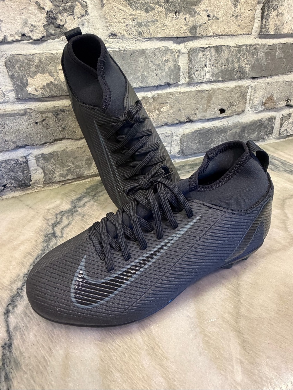 Nike 4.5 YouthBlack Low-Profile Soccer Cleats